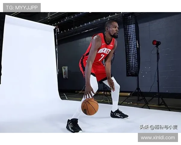 杜兰特压哨极限中投命中后露出会心笑容连续传导无懈可击